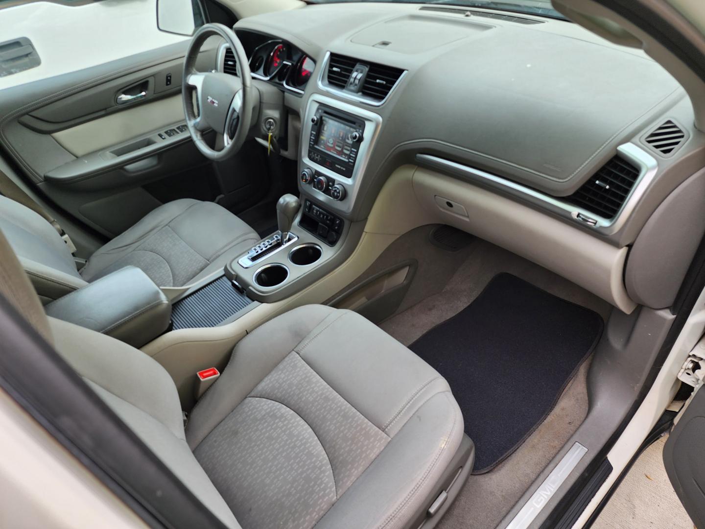 2015 DIAMOND WHITE GMC Acadia SLE-2 (1GKKRPKDXFJ) with an 3.6L V6 DOHC 24V engine, 6-Speed Automatic transmission, located at 2660 S.Garland Avenue, Garland, TX, 75041, (469) 298-3118, 32.885551, -96.655602 - Welcome to DallasAutos4Less, one of the Premier BUY HERE PAY HERE Dealers in the North Dallas Area. We specialize in financing to people with NO CREDIT or BAD CREDIT. We need proof of income, proof of residence, and a ID. Come buy your new car from us today!! This is a very well cared for 2015 GM - Photo#24